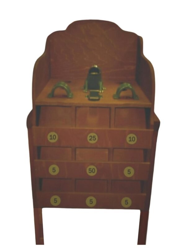 mueble del juego de la rana con puntuación grabada